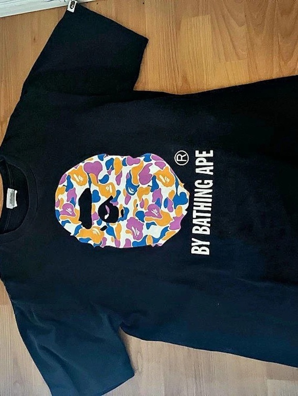 BAPE Graphic Logo Short Sleeve Tee in Black Like New